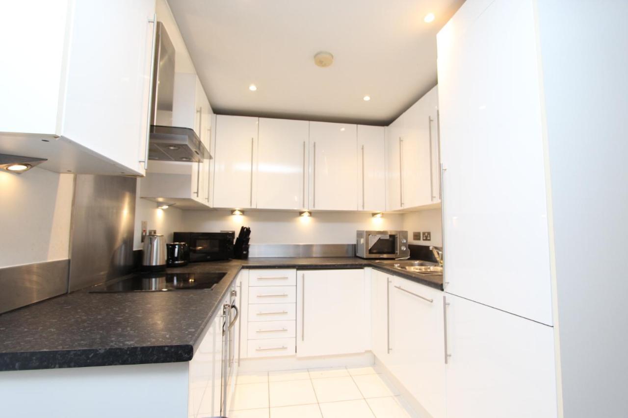 Spacious 1- Bedroom Apartment in E16 Londres Exterior foto